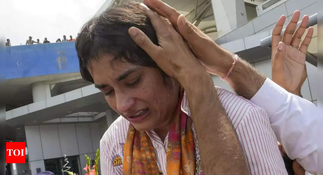 Wrestler Vinesh Phogat mobbed by fans as she reaches Haryana’s Jhajjar. Watch | Paris Olympics 2024 News