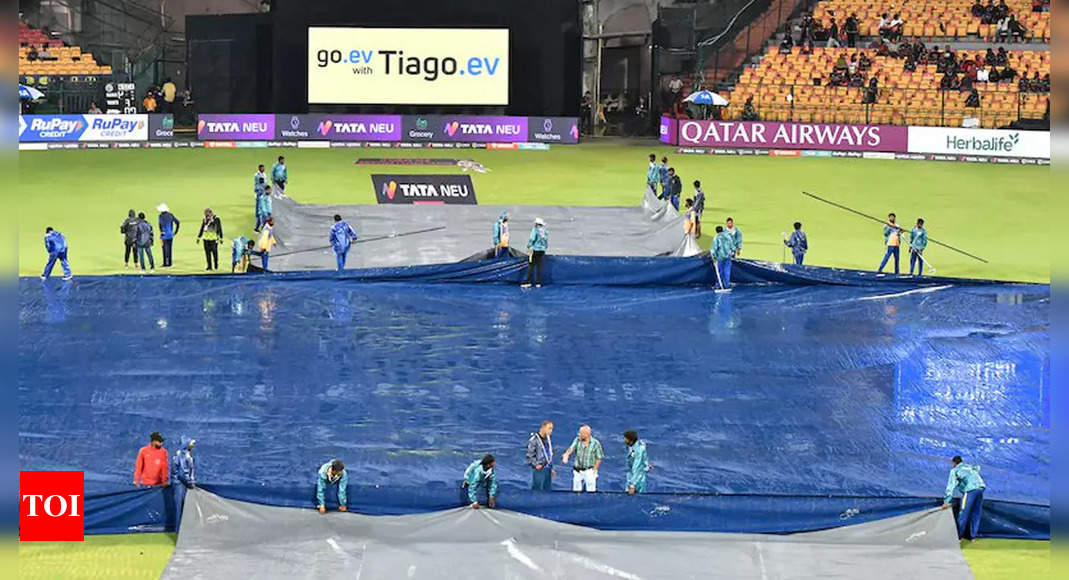 India vs New Zealand Live Score, Bengaluru Weather Updates Day 2: Rain vs cricket resumes at Chinnaswamy Stadium